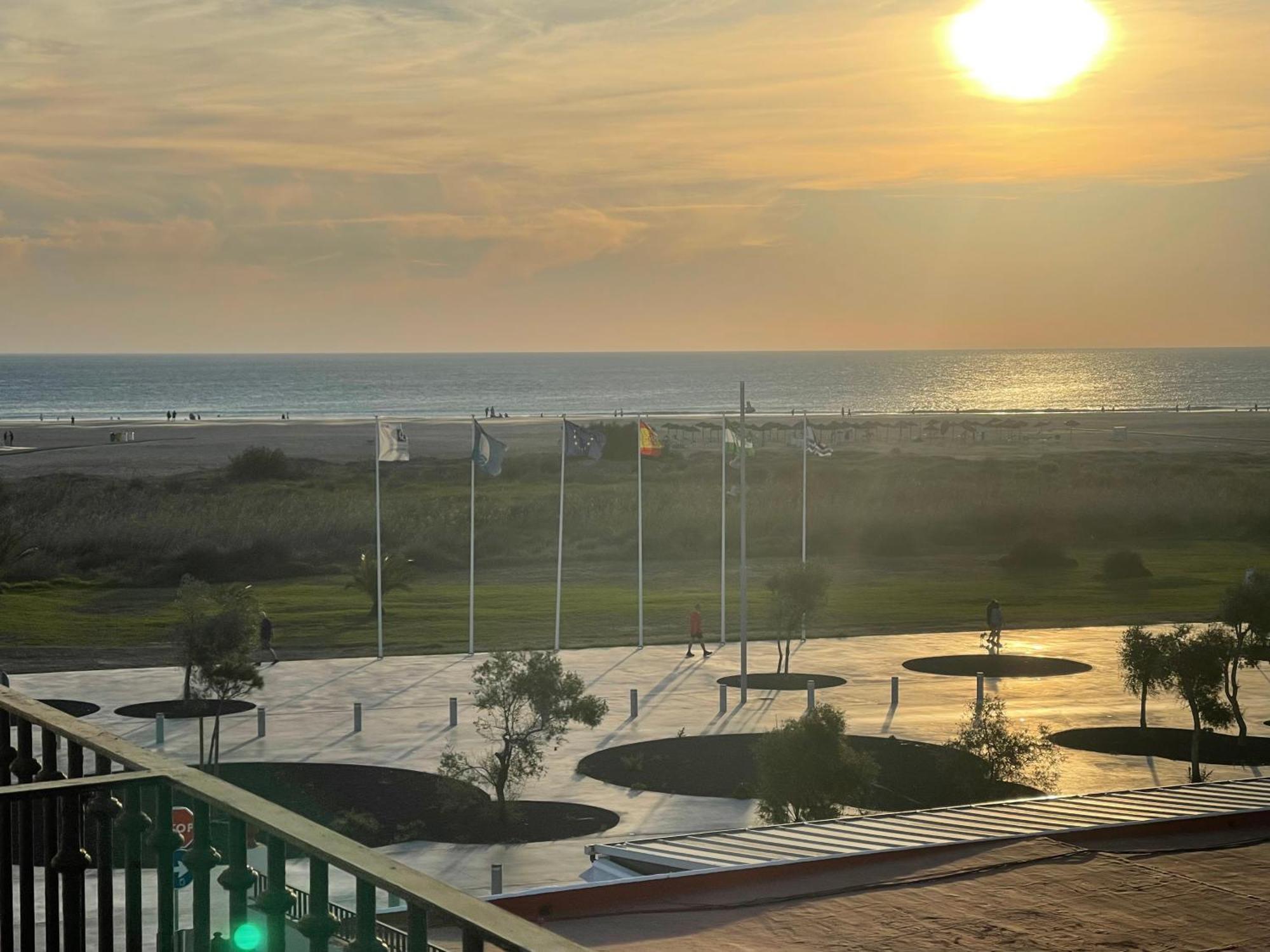 Apartamento Mirador Del Atlantico コニル・デ・ラ・フロンテラ エクステリア 写真